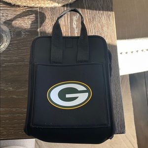 Green Bay Packers 6 pack can cooler.